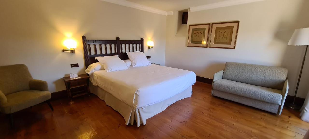 Parador De Gredos Наварредонда-де-Гредос Экстерьер фото
