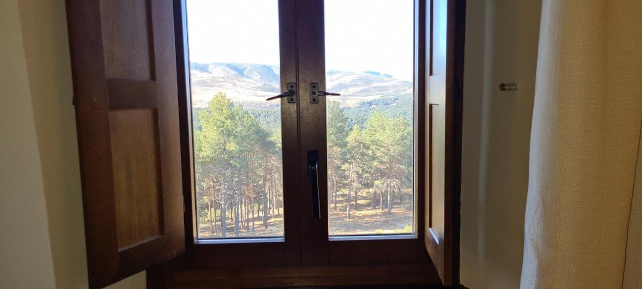 Parador De Gredos Наварредонда-де-Гредос Экстерьер фото