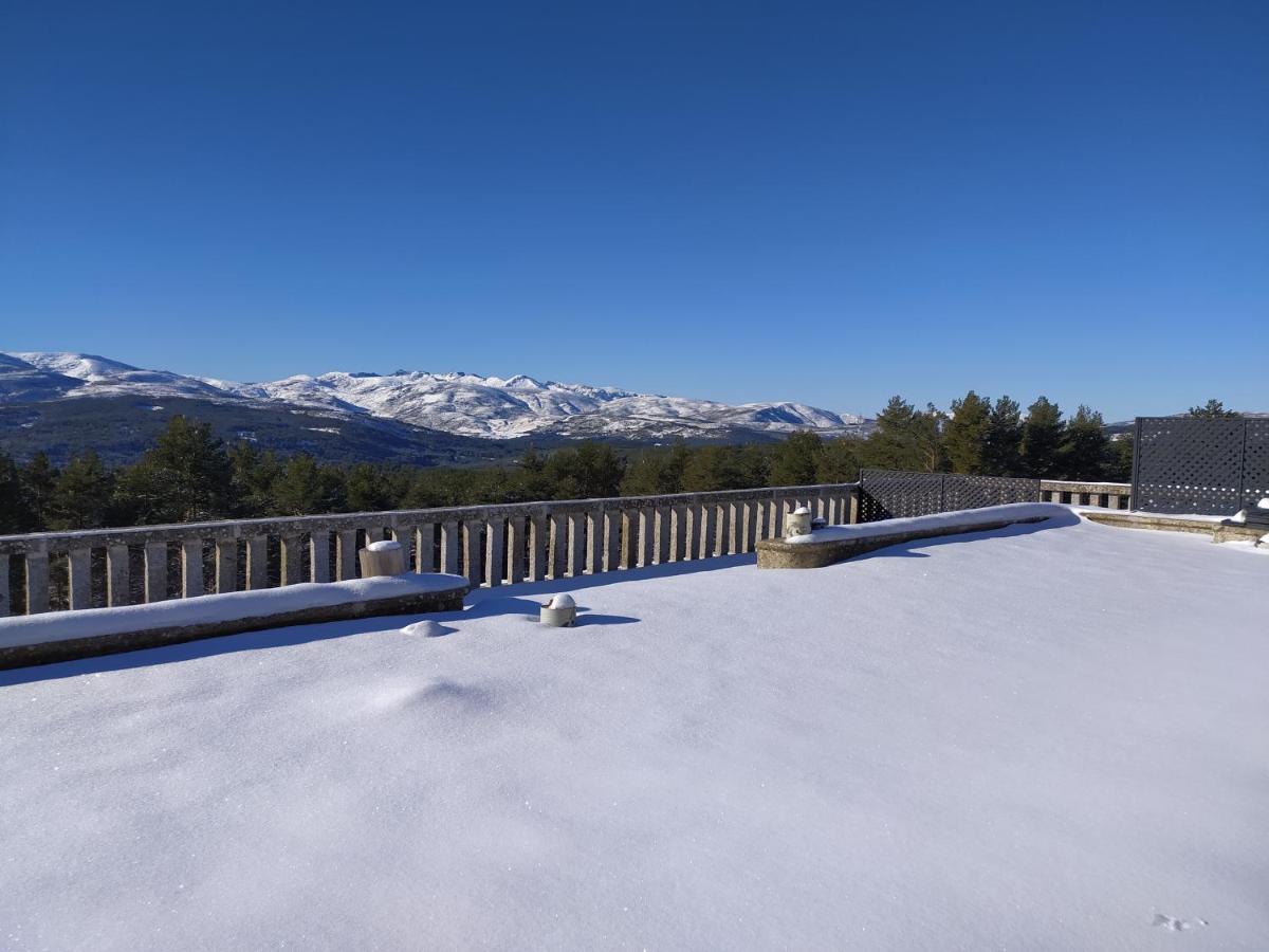 Parador De Gredos Наварредонда-де-Гредос Экстерьер фото