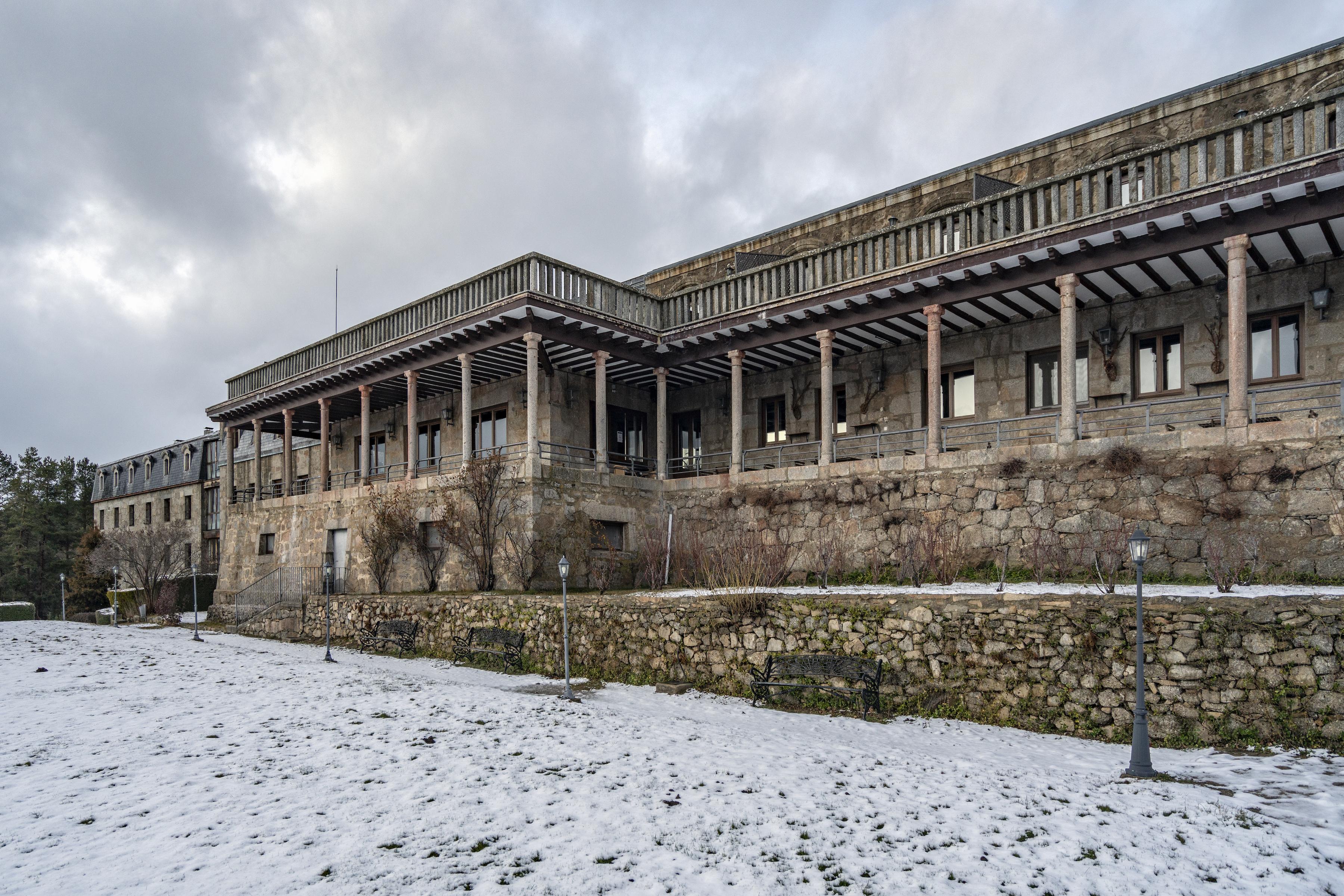 Parador De Gredos Наварредонда-де-Гредос Экстерьер фото