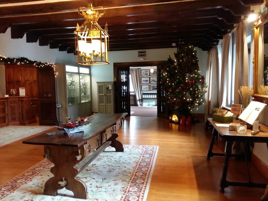 Parador De Gredos Наварредонда-де-Гредос Экстерьер фото