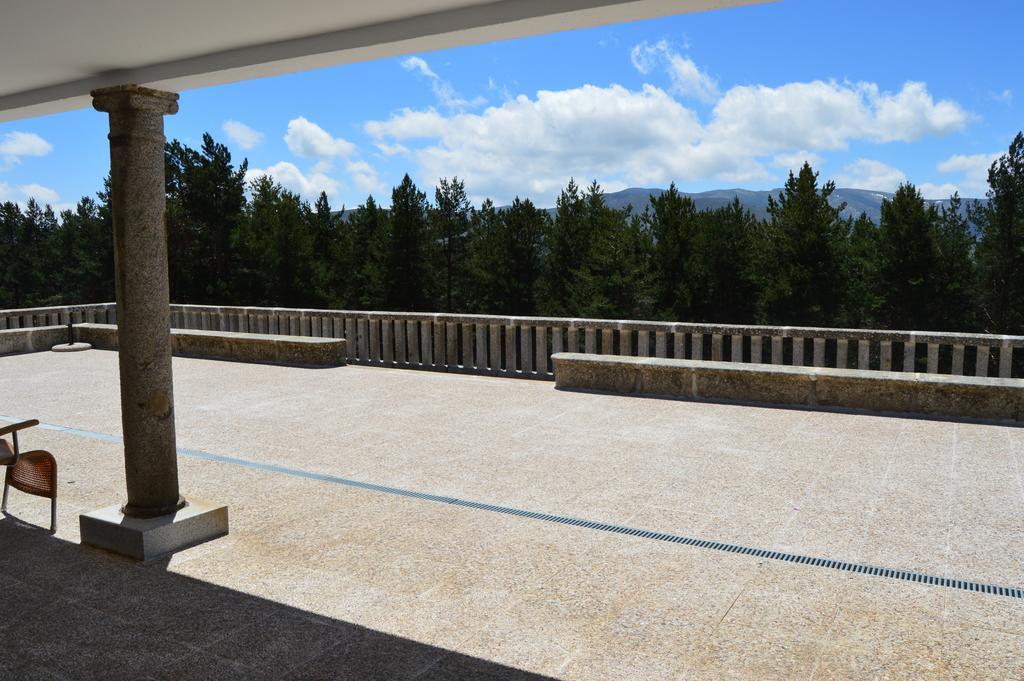 Parador De Gredos Наварредонда-де-Гредос Экстерьер фото