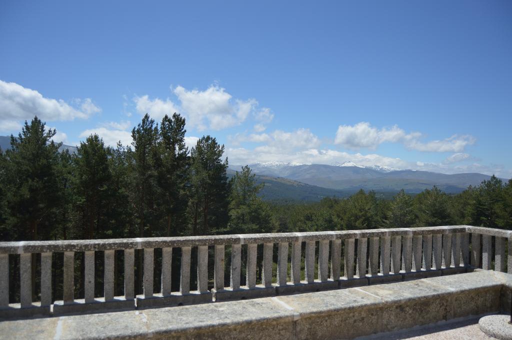Parador De Gredos Наварредонда-де-Гредос Экстерьер фото