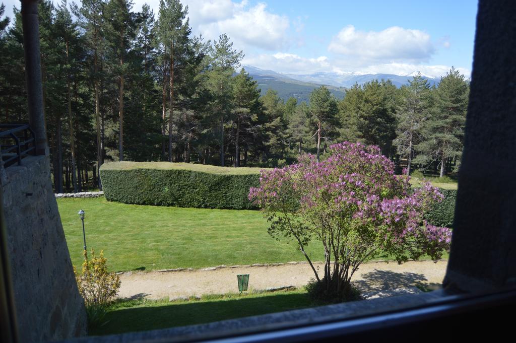 Parador De Gredos Наварредонда-де-Гредос Экстерьер фото