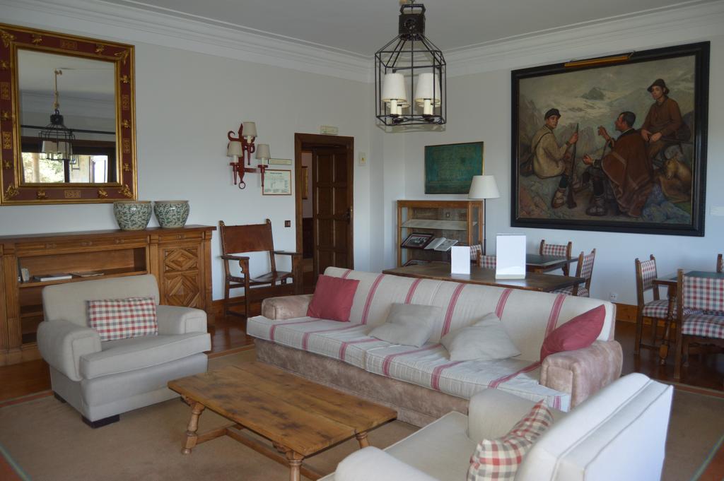 Parador De Gredos Наварредонда-де-Гредос Экстерьер фото